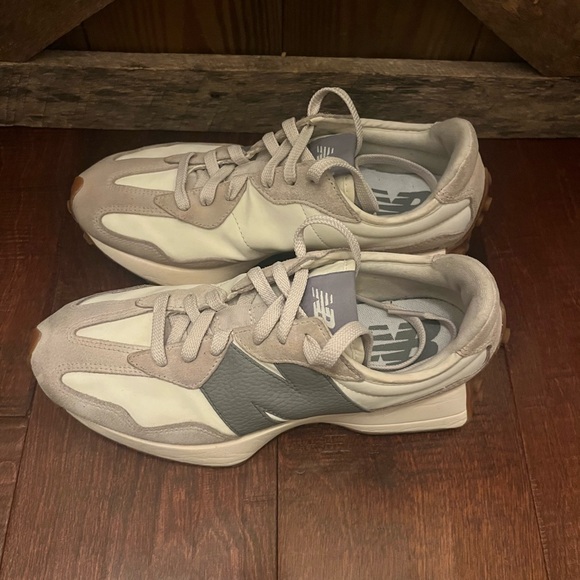 👟 New Balance 327 Moonbeam Shadow Grey 👟 - Picture 9 of 9